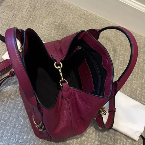 Classic Marc Jacobs Small Anchor Bag, just like wine, aged but still fine! - Picture 4 of 12
